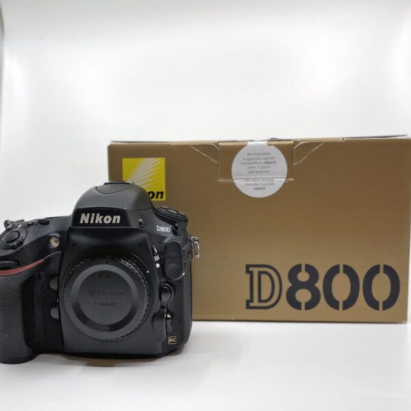 FOTOCAMERA DIGITALE REFLEX F.F. NIKON D800 SOLO BODY
