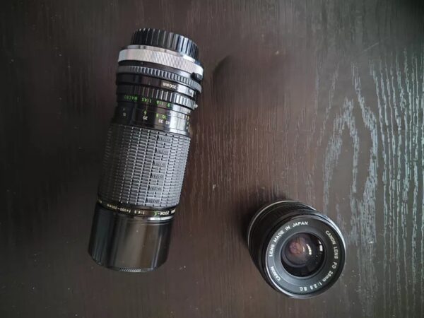 Grandangolo Canon 28 mm + Zoom Sigma 100-200