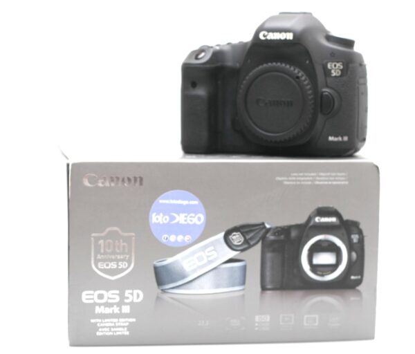 FOTOCAMERA DIGITALE REFLEX F.F. CANON EOS 5D MARK 3.