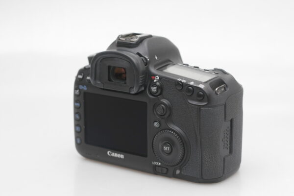 FOTOCAMERA DIGITALE REFLEX F.F. CANON EOS 5D MARK 3. - immagine 2
