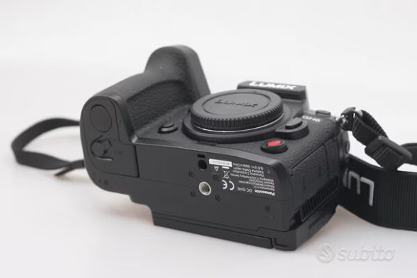 FOTOCAMERA DIGITALE MIRRORLESS PANASONIC GH6.CORPO. - immagine 2